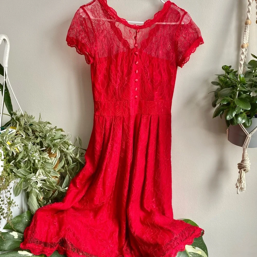 Red Lace Midi Dress - Elegant Evening Vintage Style - Picture 7 of 8